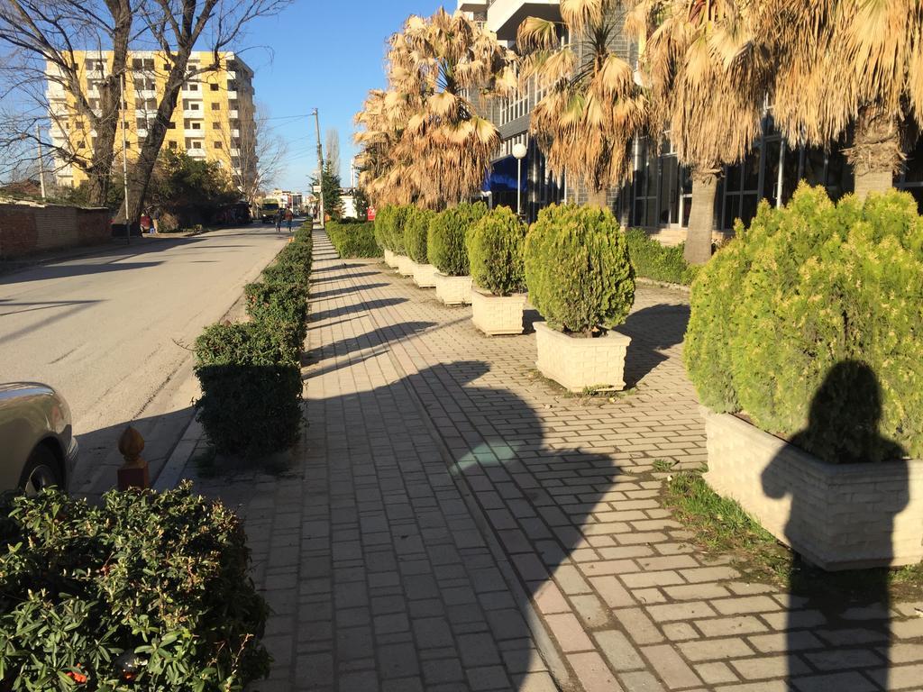 Tafilaj Apartments ドゥラス エクステリア 写真